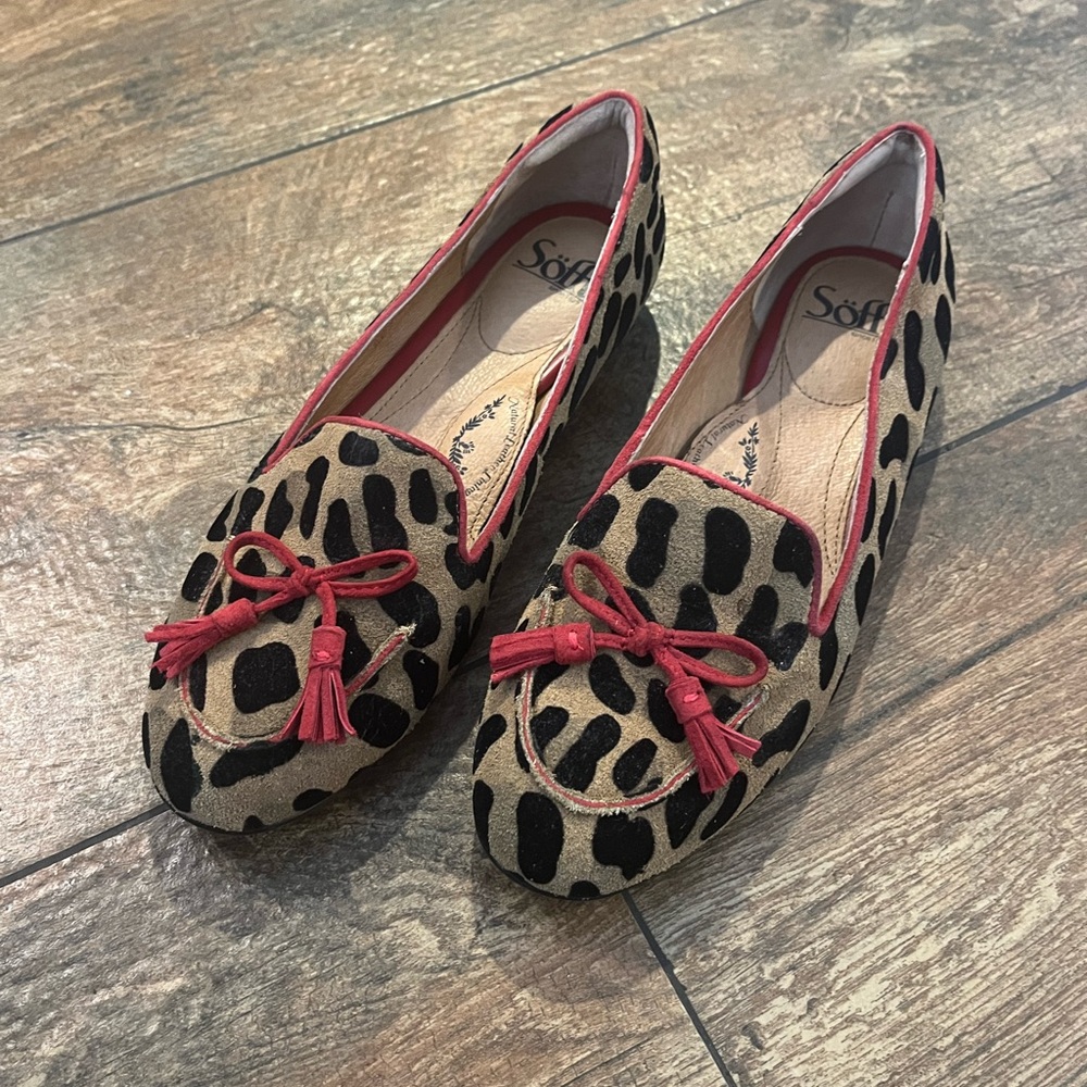 LIKE NEW Sofft Women's Leopard Print Loafers - Red and Black